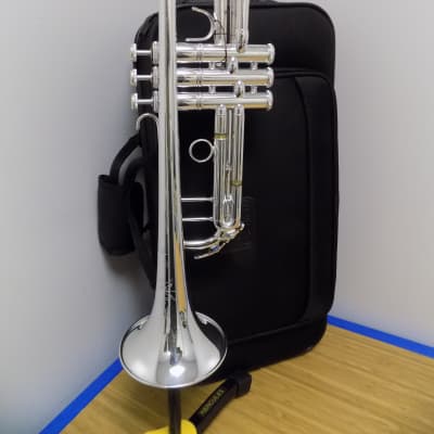 Eastman ETR520S Advanced Trumpet w/ Case image 2