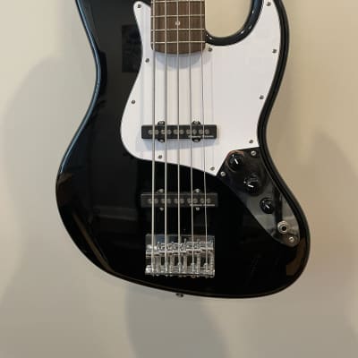 Squier 5 String Affinity Series Jazz Bass with upgraded pickups and hard-shell case image 5