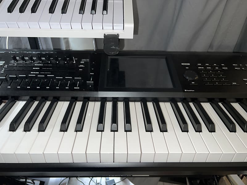 Korg KRONOS 2 88-Key Digital Synthesizer Workstation