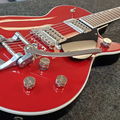 Gretsch G6131T Players Edition Jet FT with Bigsby 2018 - Present - Firebird Red image 2