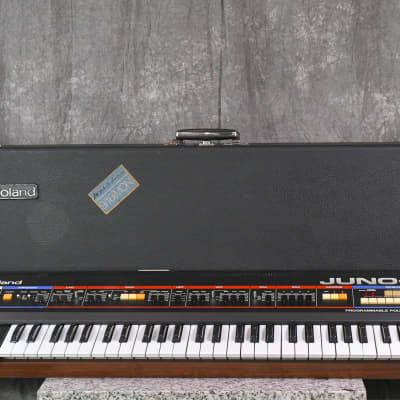 Roland JUNO-60 Analog synthesizer W/ Hard Case in Very Good condition