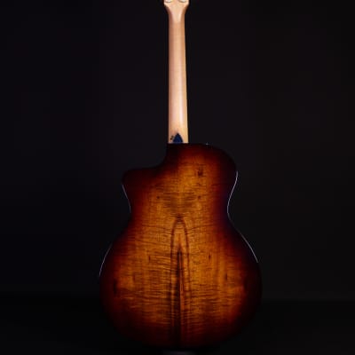 Taylor 224ce Deluxe, Shaded Edgeburst with Koa Back and Sides image 4