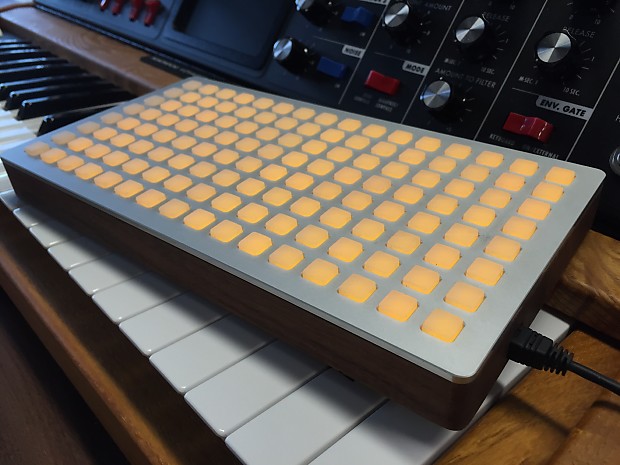 DTM・DAW monome grid 128 (mahogany model) Monome One Twenty Eight Grid Controller - Perfect Circuit