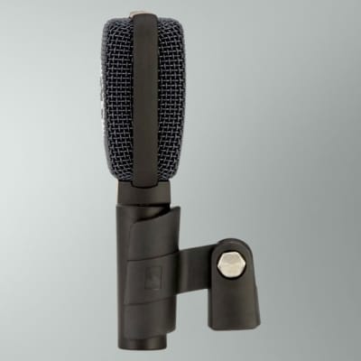 Sennheiser e906 Supercardioid Dynamic Instrument Microphone image 4