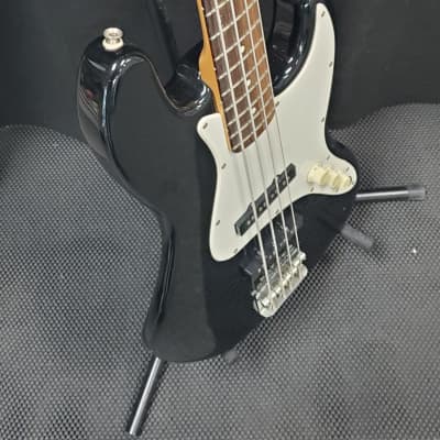 MAVIS JAZZ BASS Bass Guitar | Reverb