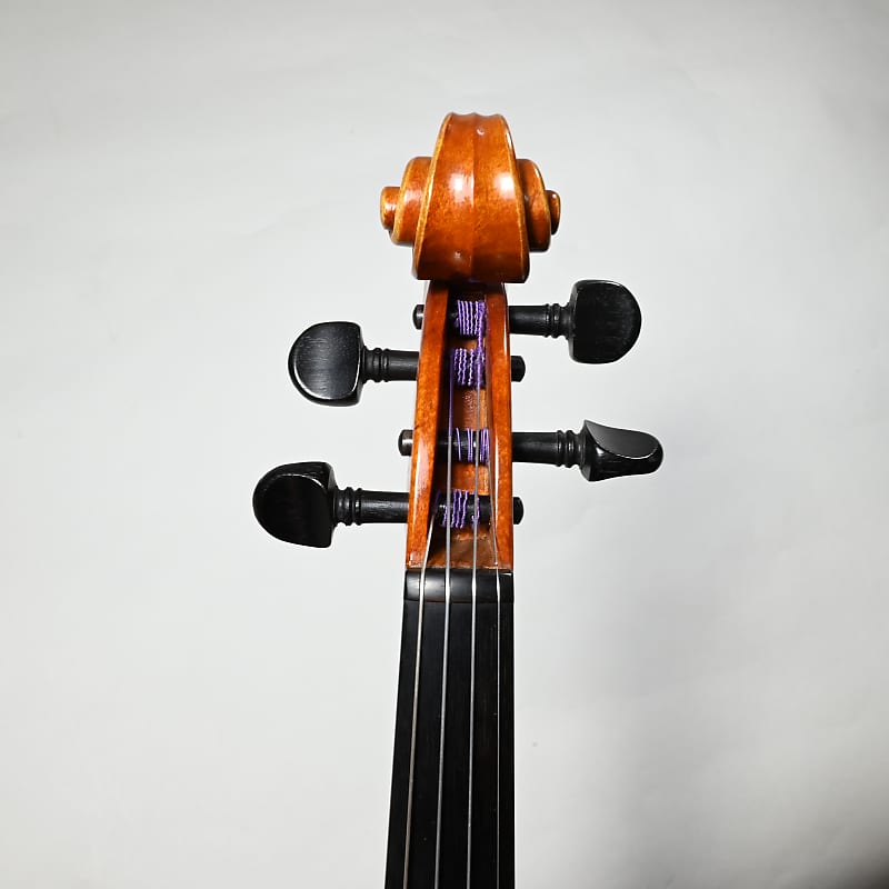 Suzuki Violin No. 330 (Intermediate), 4/4, Nagoya, Japan Suzuki Violin No. 330 (Intermediate), 4/4, Nagoya, Japan