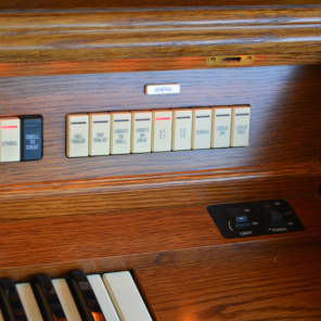 Hammond 935 Classic Church Organ Medium Brown Oak image 12