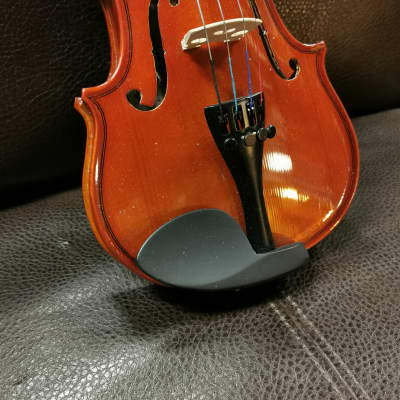 Menzel 1/8 Violin with Case - Natural image 3