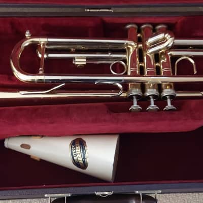 Besson BE1000 Performance Series Bb Trumpet - Brass / Silver image 2