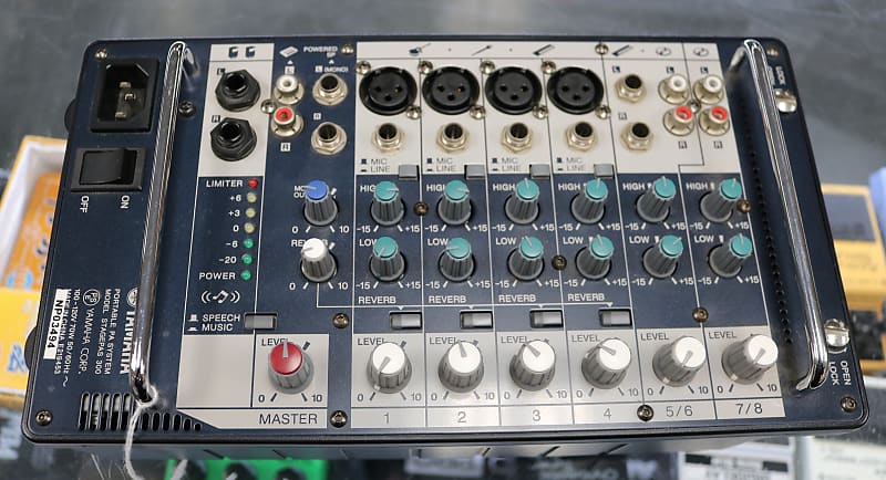 YAMAHA　STAGEPASS　300 パワードミキサー YAMAHA STAGEPASS 300 パワードミキサー Yamaha STAGEPAS 300