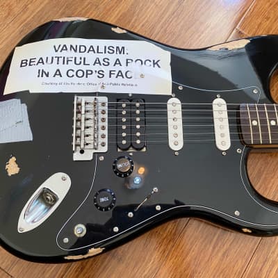 Fender Kurt Cobain Original 1990 Fender Japan 'Vandalism