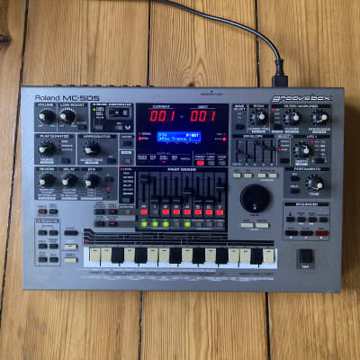 Roland MC-505 Groovebox 1998 - 2002 - Gray NEW SCREEN