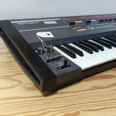 Roland Juno-106 61-Key Programmable Polyphonic Synthesizer 1984 - 1985 - Black image 2