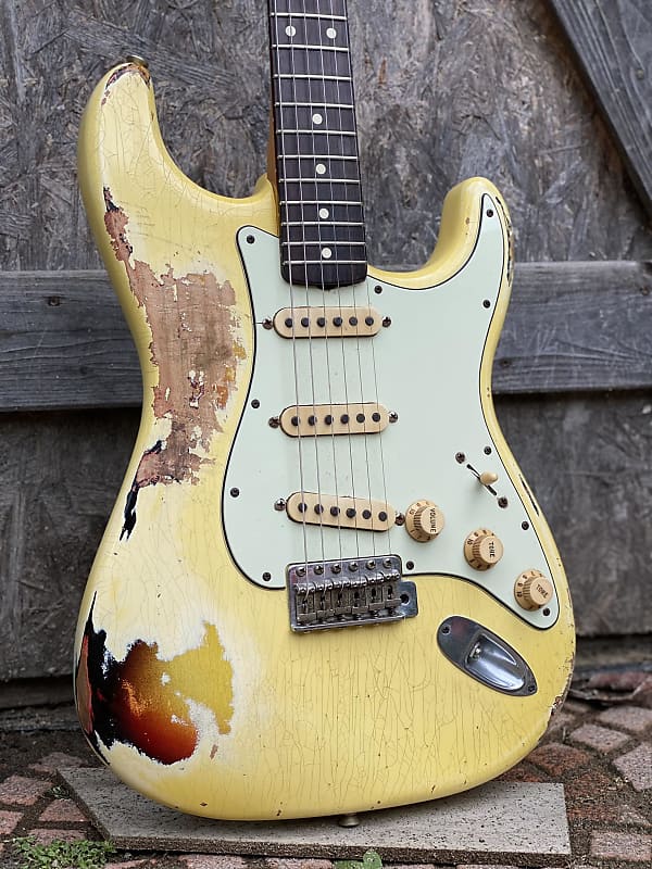 Fender Mex Road worn ストラトキャスター(2008年製) Fender Mex Road worn ストラトキャスター(2008年製)