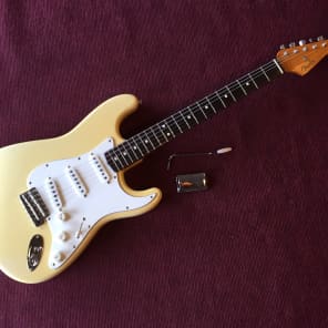 Fender '62 Reissue Stratocaster 1988 Olympic White image 1