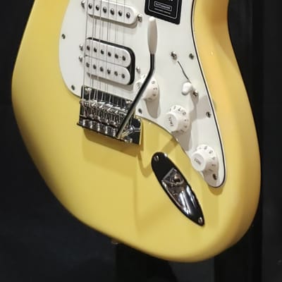 Fender Player Stratocaster HSS with Maple Fretboard 2021 Buttercream image 7
