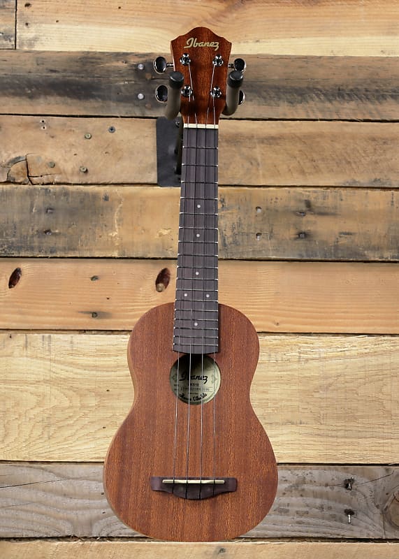 Ibanez UKS10 Soprano Ukulele Natural w/ Gigbag