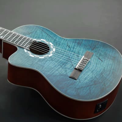 Lindo B-STOCK Left-Handed 960CEQ Picasso Blue Classical Electro-Acoustic Guitar & 10mm Padded Gigbag image 6