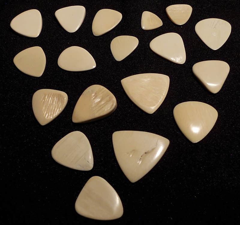 18 pcs. unique Woolly Mammoth Ivory Guitar Picks image 1