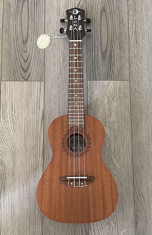 Luna vintage mahogany concert outlet ukulele