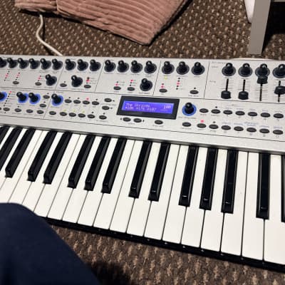 Novation KS4 49-Key 16-Voice Synthesizer 2002 - Silver