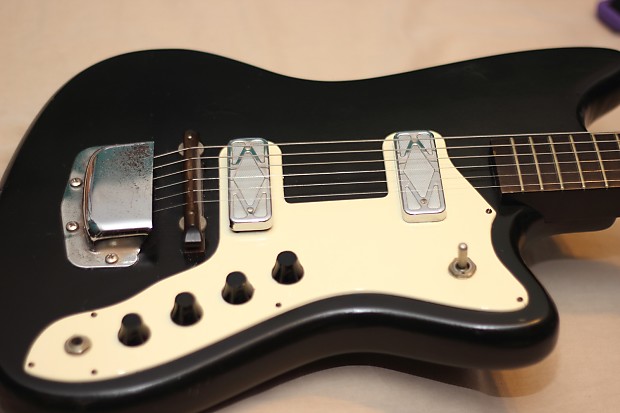 Silvertone 1476 1964 Black | Reverb
