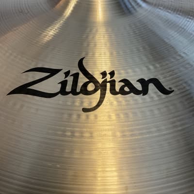 19" A Zildjian Medium Thin Crash image 3