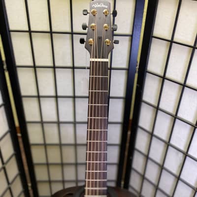 Walden  B-1e Baritone Acoustic Electric Guitar Rosewood Back and Sides and Spruce top 2021 Natural image 3