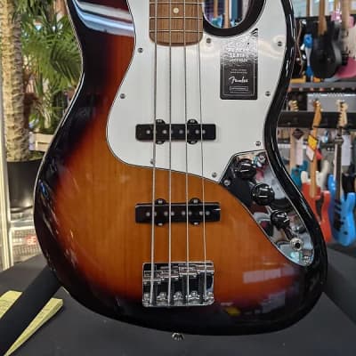 Fender Player Jazz Bass®, Pau Ferro Fingerboard, 3-Color Sunburst image 1