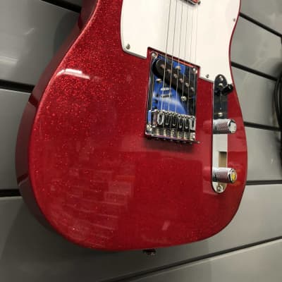 Squier Limited-Edition Bullet Telecaster 2021 - Red Sparkle metalflake image 3