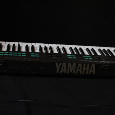 Yamaha DX27 image 5