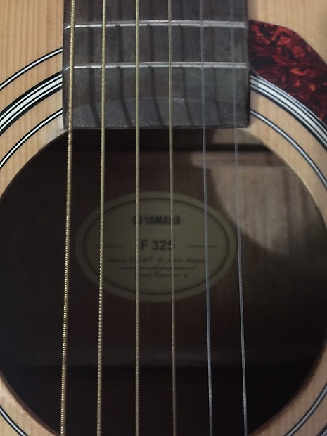 Yamaha F325 Dreadnought Acoustic Guitar Natural image 2