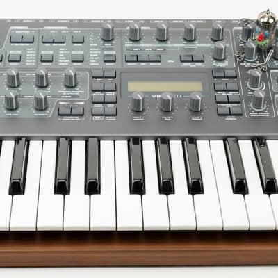 Access Virus Ti 2 Dark Star Synthesizer Keyboard +Wie Neu + OVP + 1Jahr Garantie