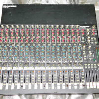 Mackie CR1604-VLZ 16-Channel Mic / Line Mixer