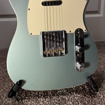 柔らかな質感の Fender American Tele Custom '62 Vintage エレキ