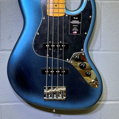 Fender American Pro II Jazz Bass Maple Neck Dark Night image 2