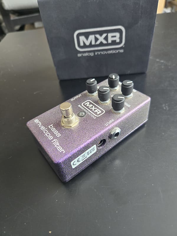 MXR M82 Bass Envelope Filter | Reverb Canada