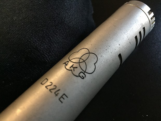 D224E シルバーマイクロフォン Guitar Mic Shootout Comparison AKG