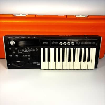 Korg Microkorg X 25 Key Synthesiser - Excellent Condition