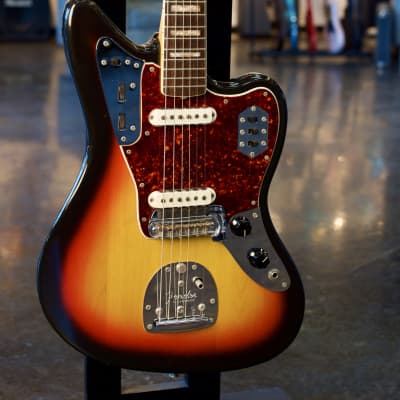 Fender Jaguar 1967 - Sunburst with Block Inlay and Original Case image 2