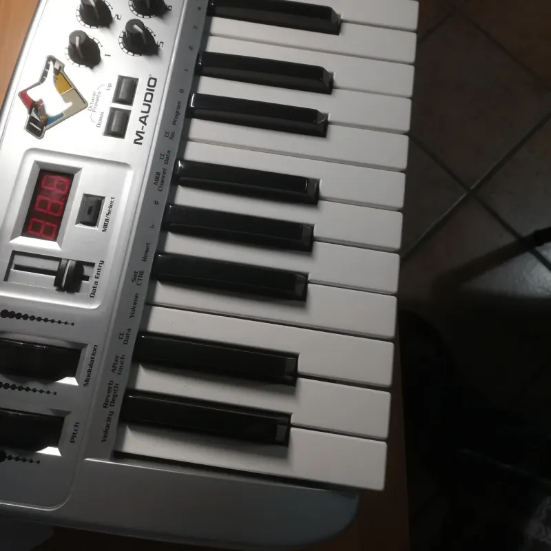 Icon ikeyboard 6nano - tastiera midi a 61 tasticontroller midi usb a  tastiera