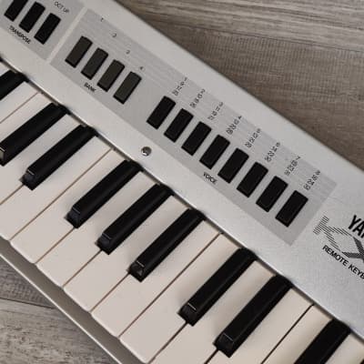 Yamaha KX5 Keytar Remote Keyboard Controller w/Case image 3