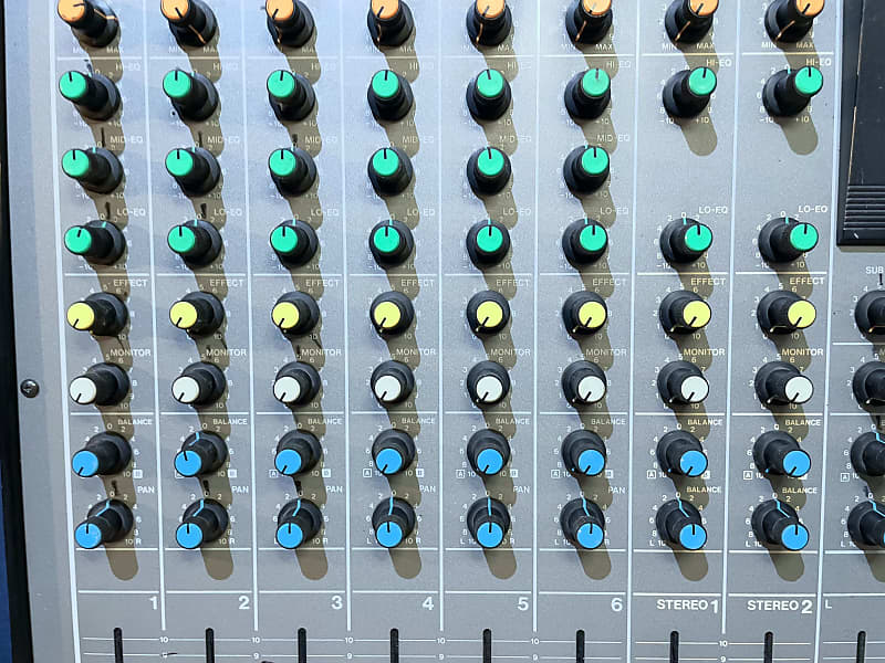 Roland RM-84ビンテージアナログミキサー(簡易チェック済)夏季値下げ中 grun-sound_u840k191216