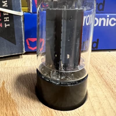 Mullard Gz34 tube rectifier NOS brand new Great Britain made Mullard Gz34 tube rectifier NOS brand new Great Britain made