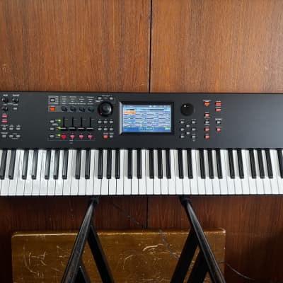 Yamaha MODX7+ 76 Semi-weighted Key Synthesizer w/ box