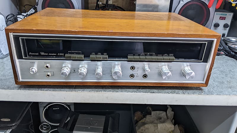 SANSUI　サンスイプリメインアンプ 3300 STEREO RECEIVER Sansui Au-3300 Integrated Stereo Amplifier 2x38 WRMS Vintage
