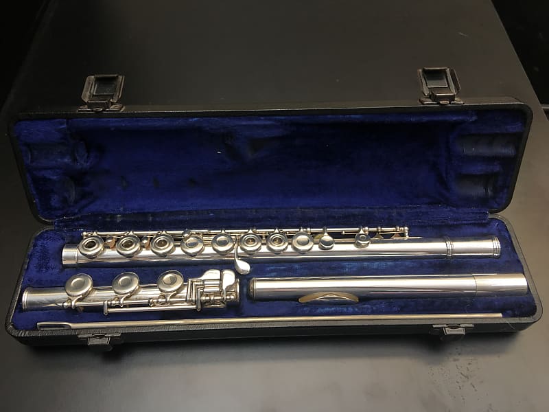 1974 Armstrong Emeritus Model 60 Solid Silver Flute w/ all new 