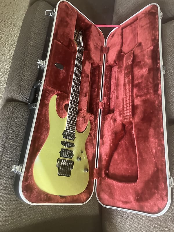 Ibanez RG2570E Prestige