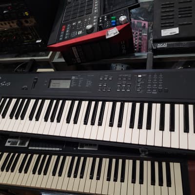 Yamaha S03 Synthesizer 2001 - Local Pickup Only