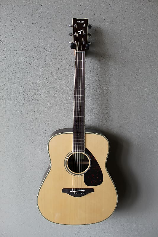 Brand New Yamaha FG830 Dreadnought Acoustic Guitar with Gig Bag - Natural